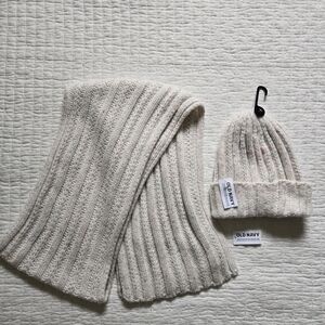 BRAND NEW: Old Navy Cream Speckled Ribbed Knit Hat & Scarf Set